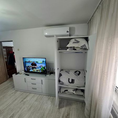 Apartament 2 Camere Etaj 4 Din 4 Craiova Eksteriør bilde